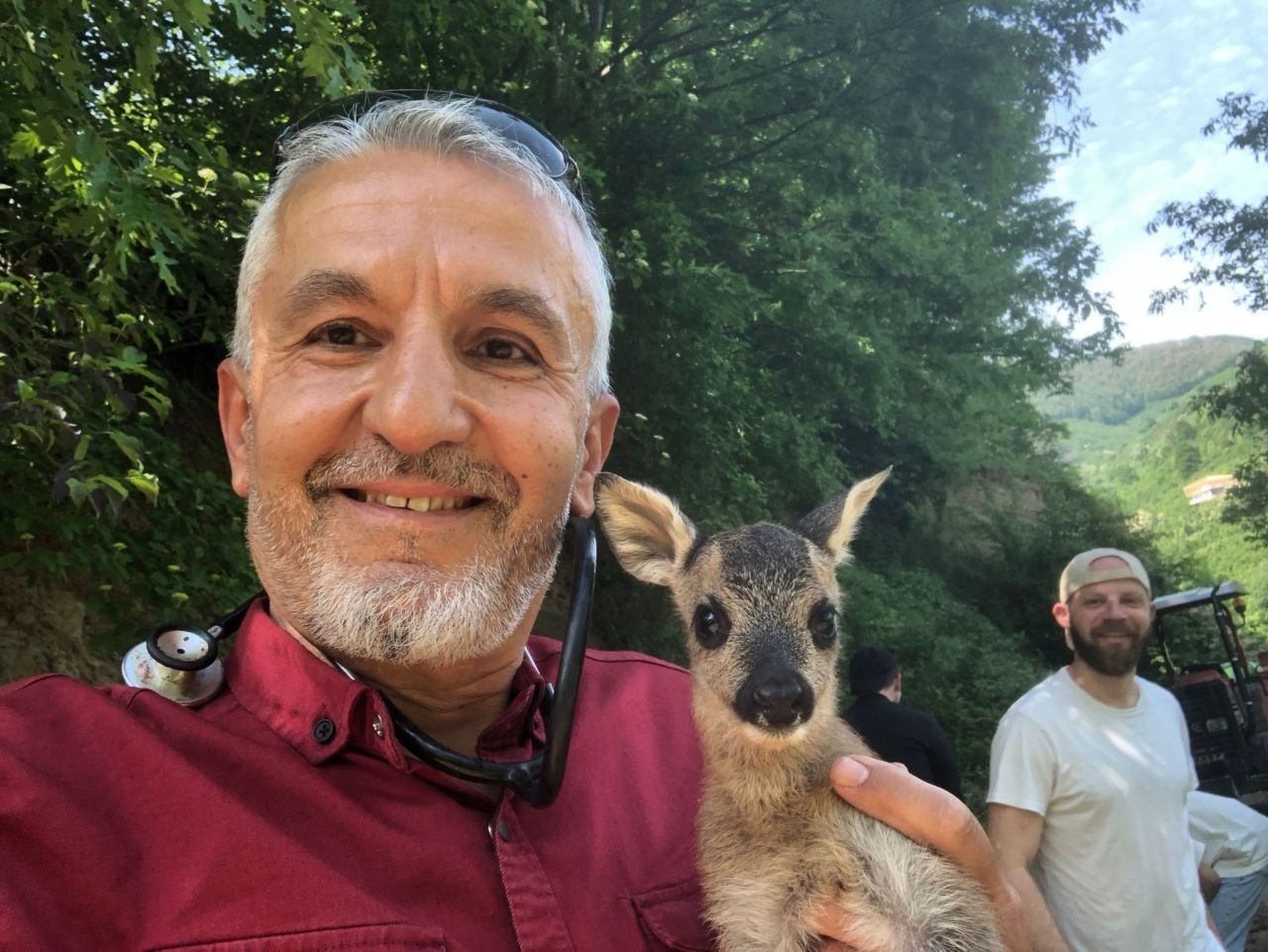 Tarlada Çalışırken Buldukları Yavru Karacalar İçin Seferber Oldular - Sayfa 3