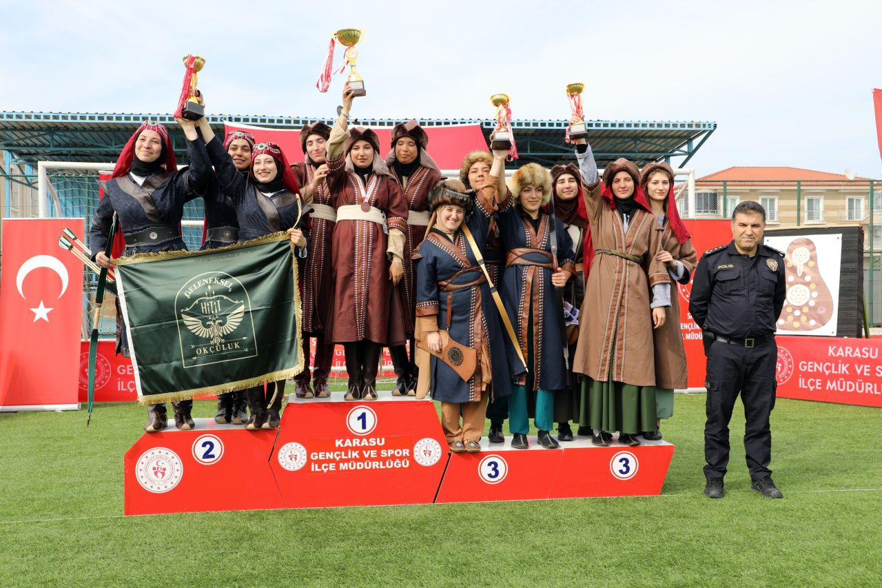 Karasu’da Geleneksel Türk Okçuluğu Şampiyonası Nefes Kesti - Sayfa 1
