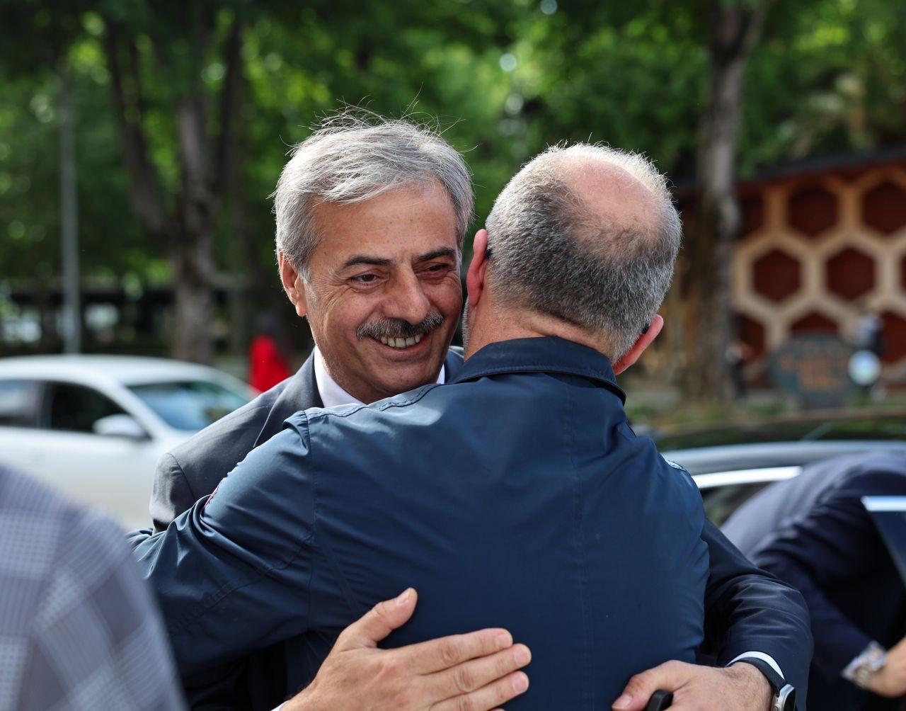 Başkan Alemdar’dan Uzunçarşı Esnafına Ziyaret: “Tarihimizi Güzelleştiriyoruz” - Sayfa 4