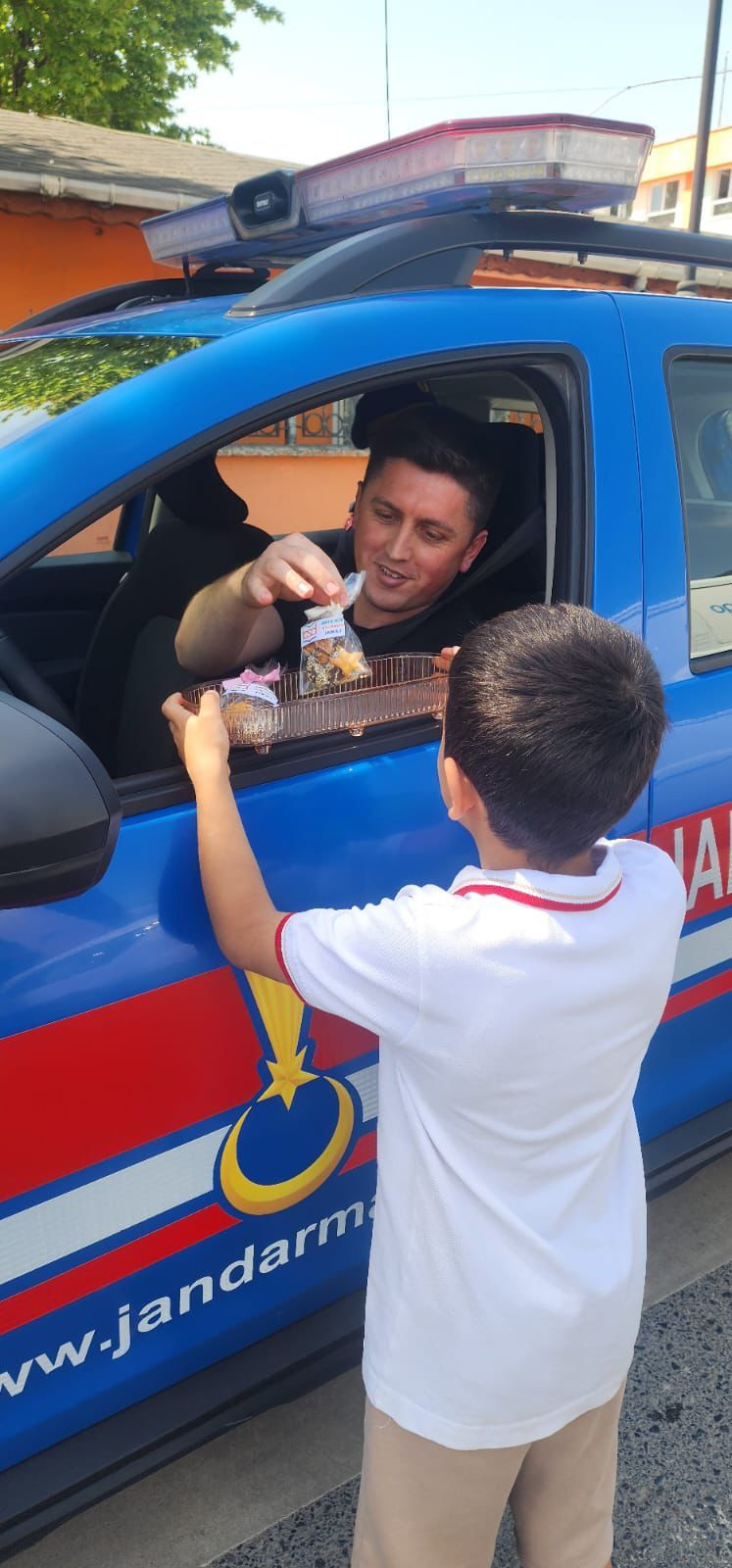 Trafik Haftasında Öğrencilerden Farkındalık Etkinliği - Sayfa 2
