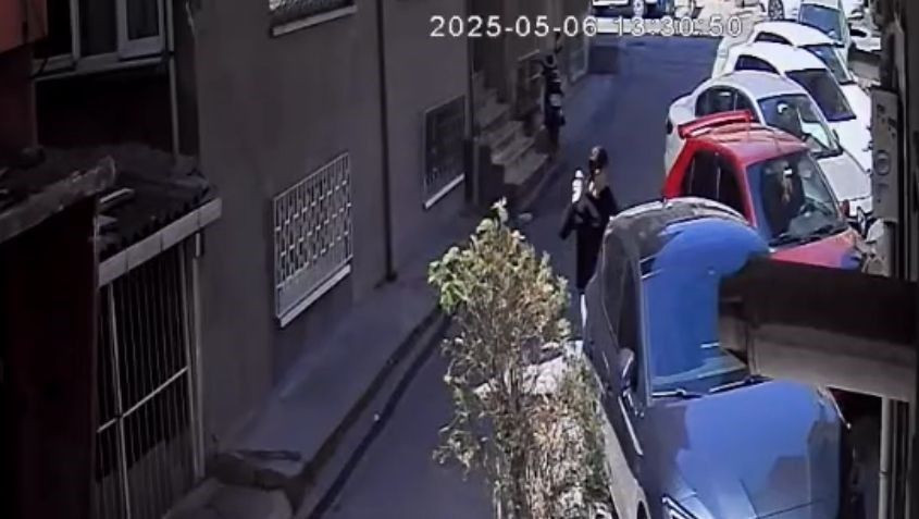 Komşuda Şok Görüntü: Aracı Parçaladı, Hiçbir Şey Olmamış Gibi Yürüyüp Gitti! - Sayfa 4