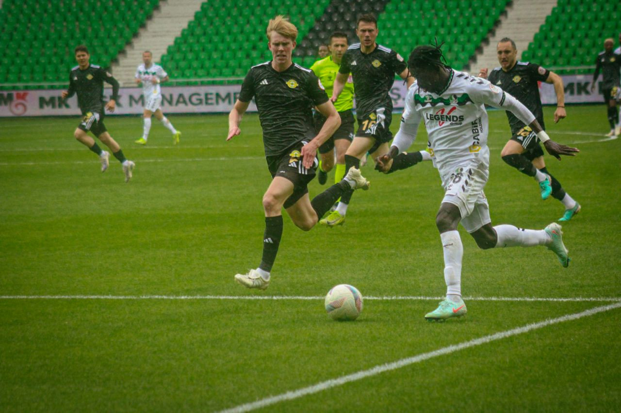 Kritik Maçta Sakaryaspor’dan Net Galibiyet - Sayfa 4