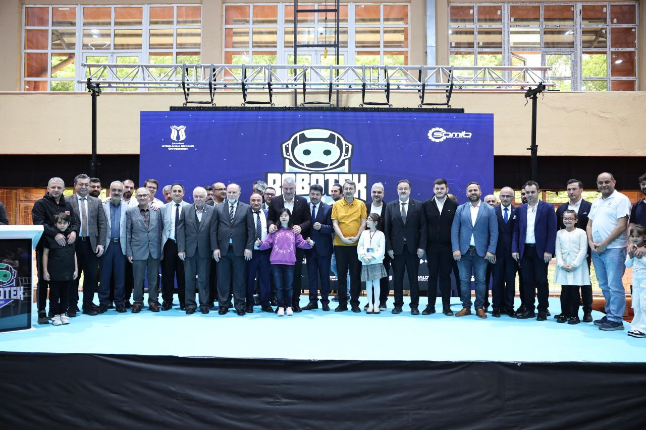 Esentepe Kampüsü Robotlarla Şenlendi! ROBOTEK 2025’e Büyük İlgi - Sayfa 8
