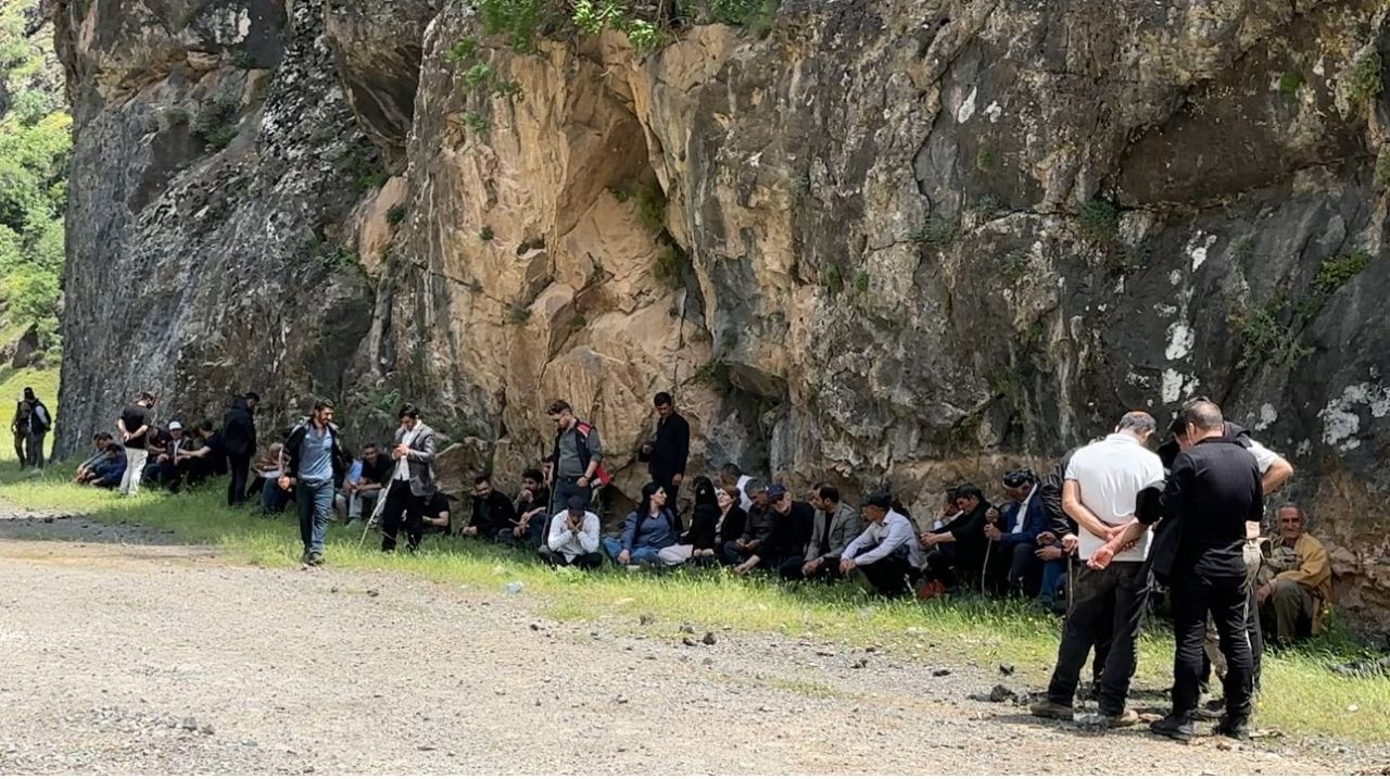 Arkadaşlarıyla Dereye Giren 16 Yaşındaki Çocuktan 3 Gündür Haber Alınamıyor - Sayfa 6