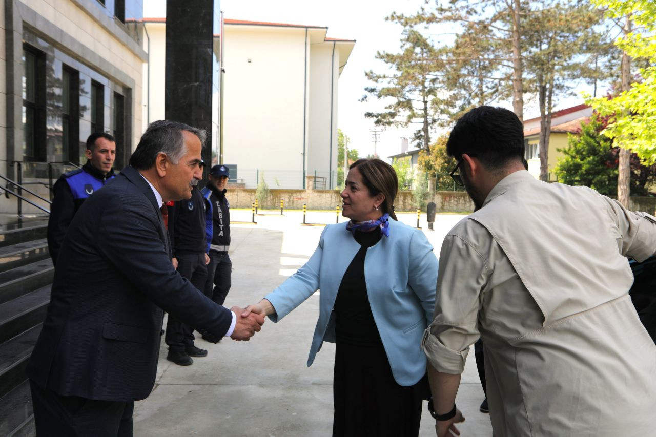 Bakan Yardımcısı Madak’tan Arifiye’ye Ziyaret! - Sayfa 1