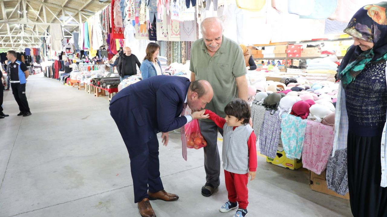 Ferizli Pazarı’nda Samimi Buluşma: Başkan Ata’dan Esnafa Düzenli Ziyaret - Sayfa 9