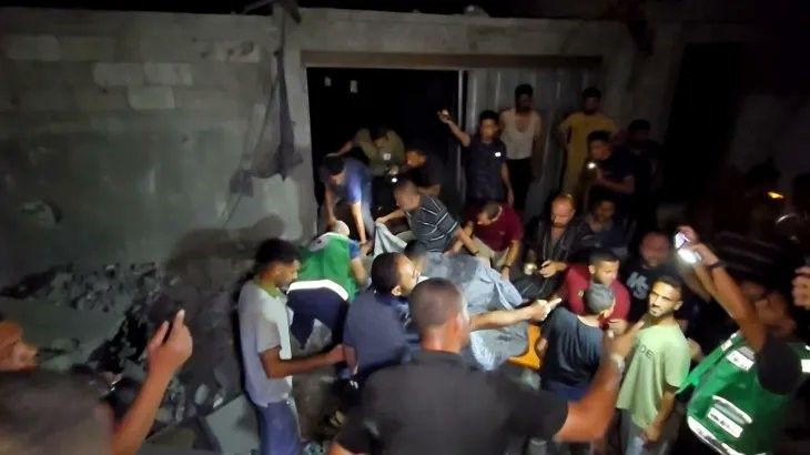 İsrail Son Saldırılarıyla Gazze Şeridi’ni Yine Kana Buladı - Sayfa 4