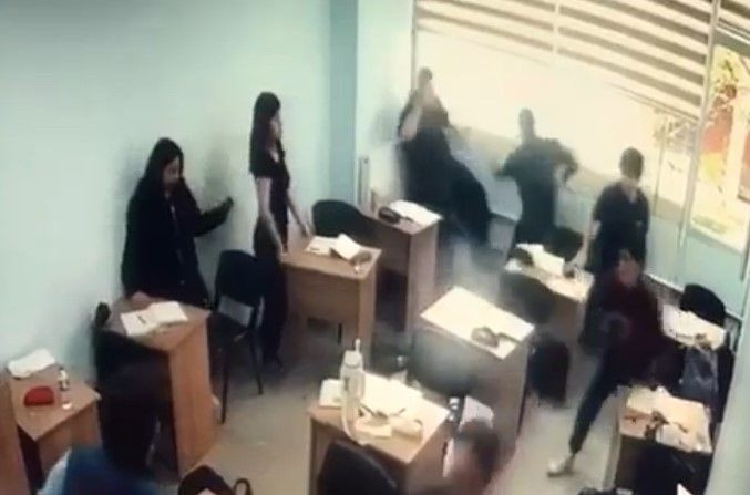 Kurs Merkezinde Dehşet Anları Kamerada: Sınıfa Girip Öğrenciye Saldırdı - Sayfa 3