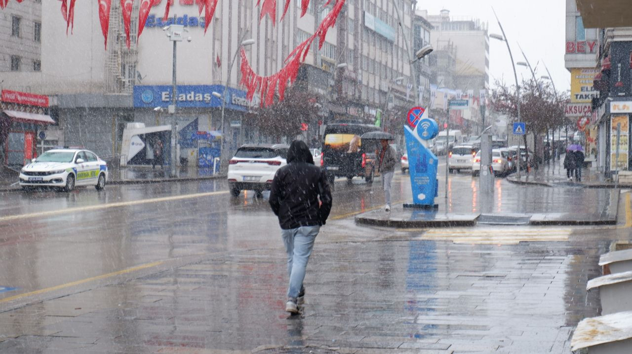 Erzurum'da Mayıs Ayında Kar Yağışı - Sayfa 2