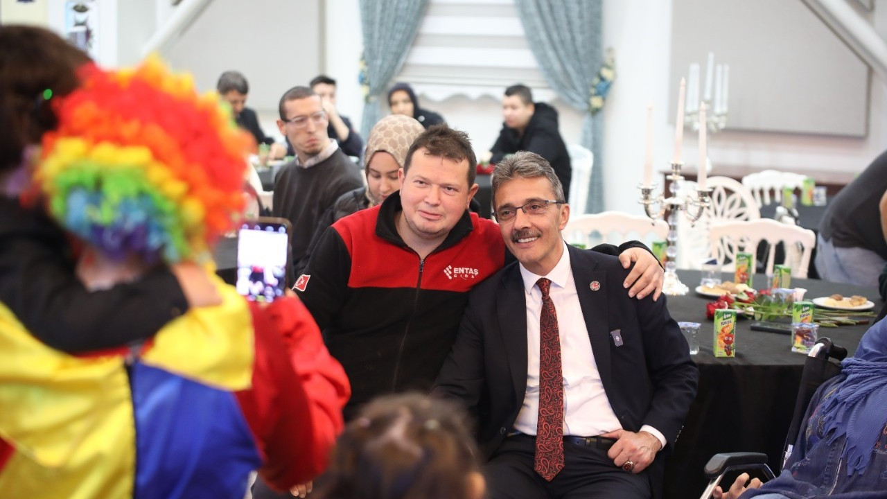 Erenler Belediyesi’nden Engelliler Haftası’na Özel Coşkulu Şenlik