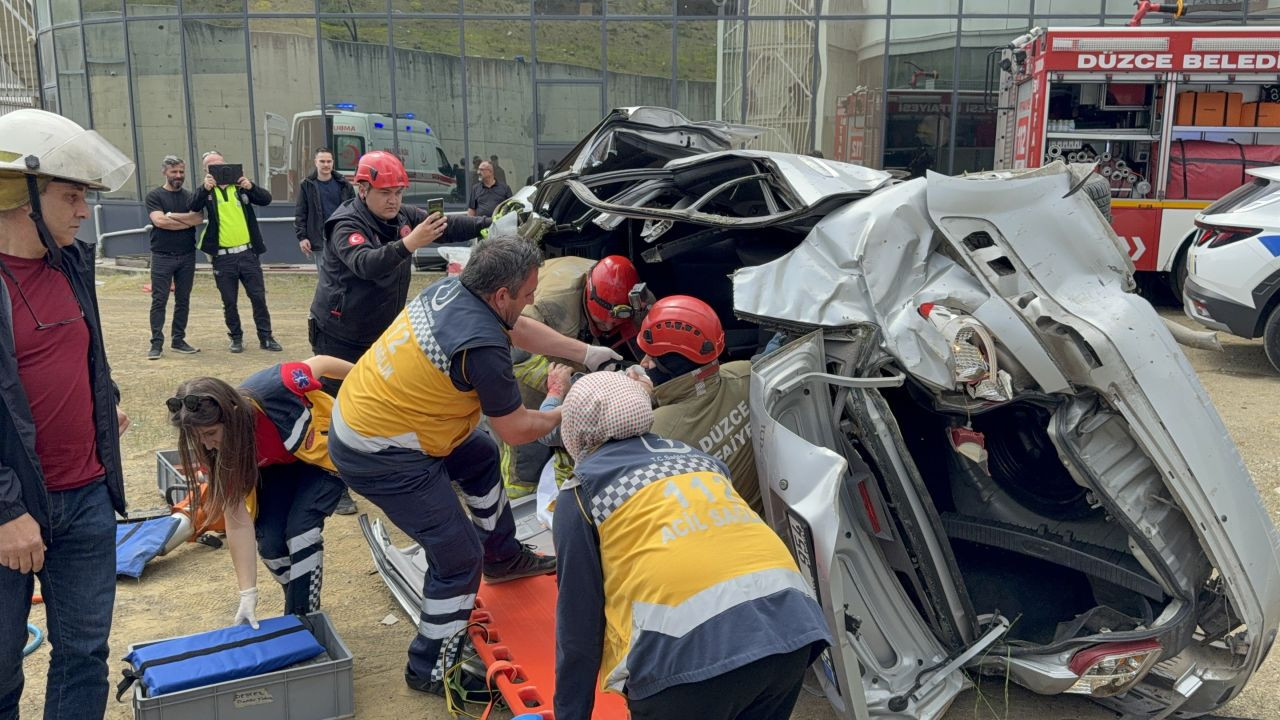 Düzce’de Feci Kaza: 2 Yaralı - Sayfa 3