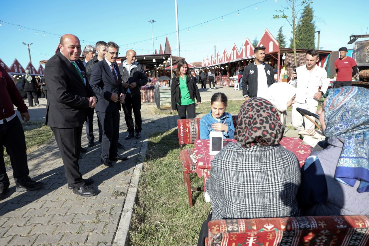 Yöresel Lezzetler Ferizli’de Buluştu: Hatay Festivali Kapılarını Açtı - Sayfa 9