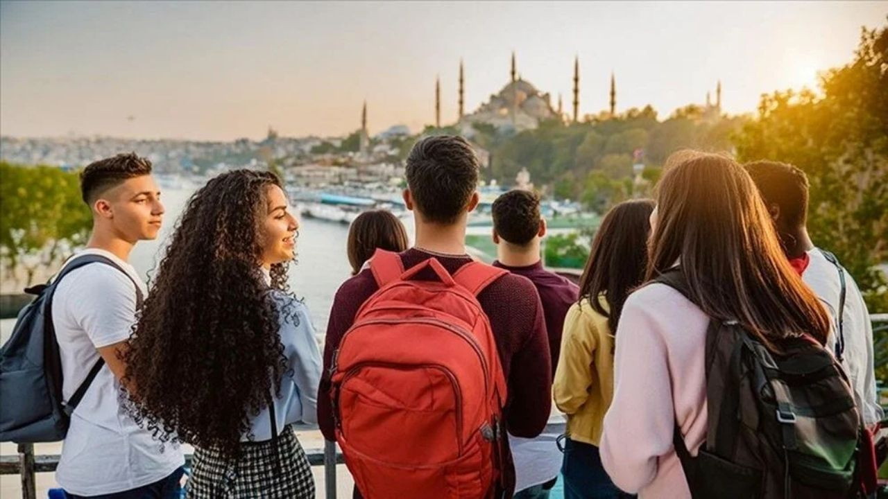 TÜİK Açıkladı: Türkiye’nin Genç Nüfusu Son 80 Yılın En Düşük Seviyesinde - Sayfa 1