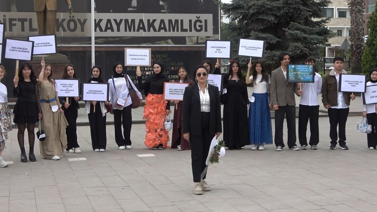 Yalova'da Öğrencilerden 'Açık Hava Atık Materyal Defilesi' - Sayfa 5