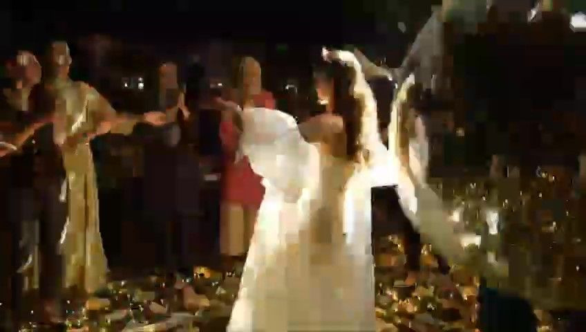 Kocaeli'de Disko Topunun Gelinin Üstüne Düştüğü Anlar Kameraya Yansıdı - Sayfa 1