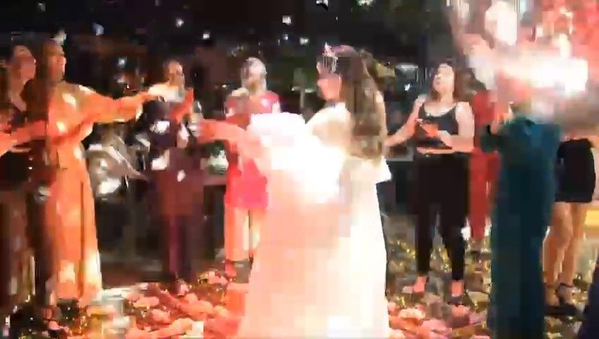 Kocaeli'de Disko Topunun Gelinin Üstüne Düştüğü Anlar Kameraya Yansıdı - Sayfa 3