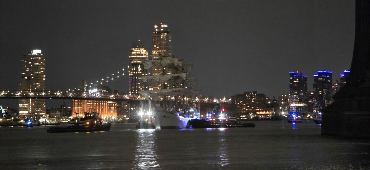 Meksika Donanması'na Ait Eğitim Gemisi Brooklyn Köprüsü'ne Çarptı: 2 Ölü, 19 Yaralı - Sayfa 3