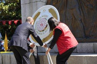 Samsun'da 19 Mayıs Kutlamaları Çelenk Sunma Töreni İle Başladı - Sayfa 1