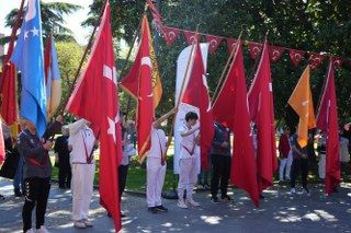 Samsun'da 19 Mayıs Kutlamaları Çelenk Sunma Töreni İle Başladı - Sayfa 9