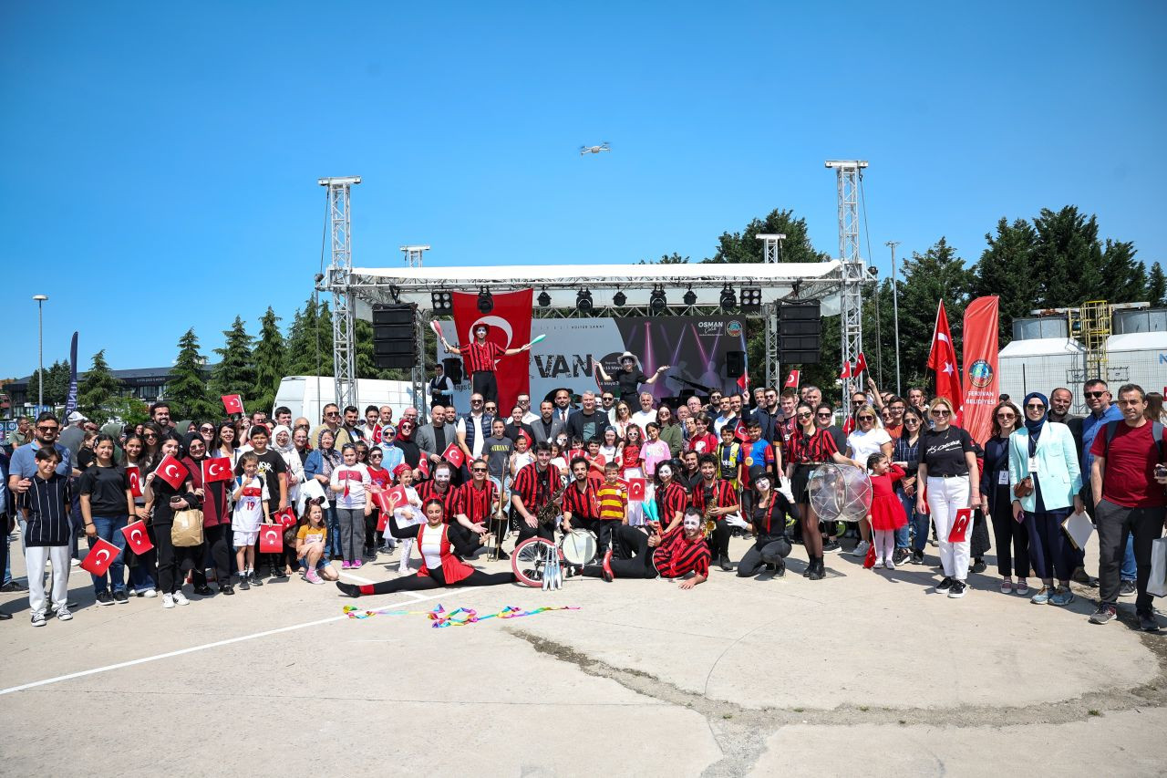 Serdivan’da 19 Mayıs Coşkuyla Kutlandı - Sayfa 11