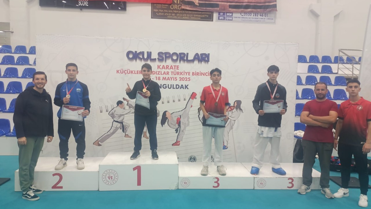 Serdivanlı Karatecilerden Çifte Madalya