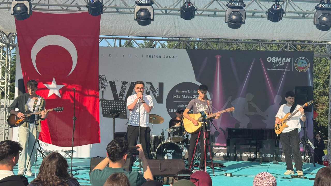 Serdivan’da 19 Mayıs Coşkuyla Kutlandı