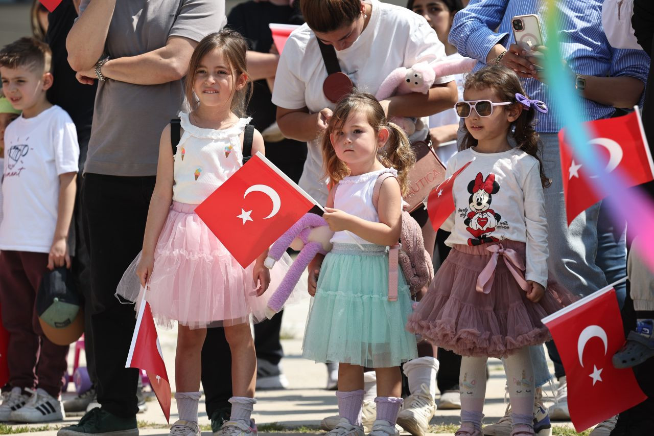 Serdivan’da 19 Mayıs Coşkuyla Kutlandı - Sayfa 12