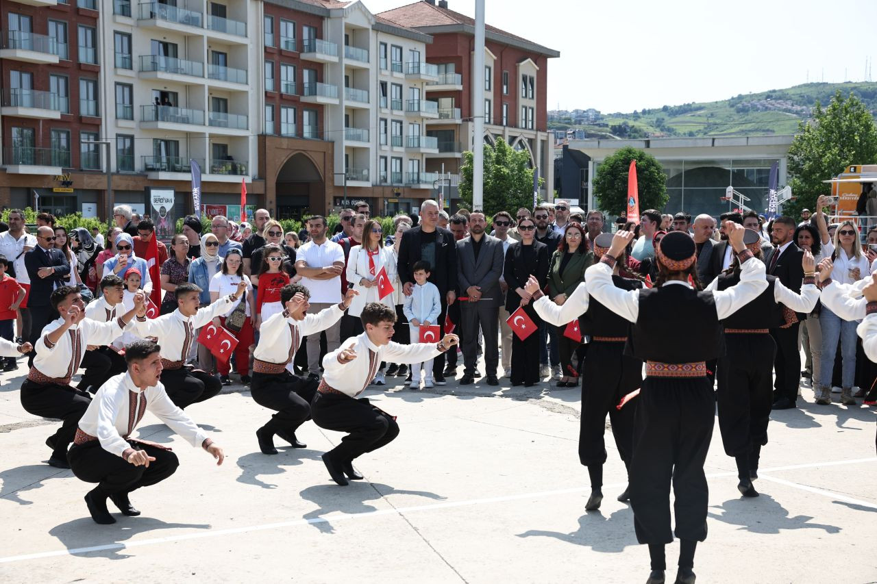 Serdivan’da 19 Mayıs Coşkuyla Kutlandı - Sayfa 9