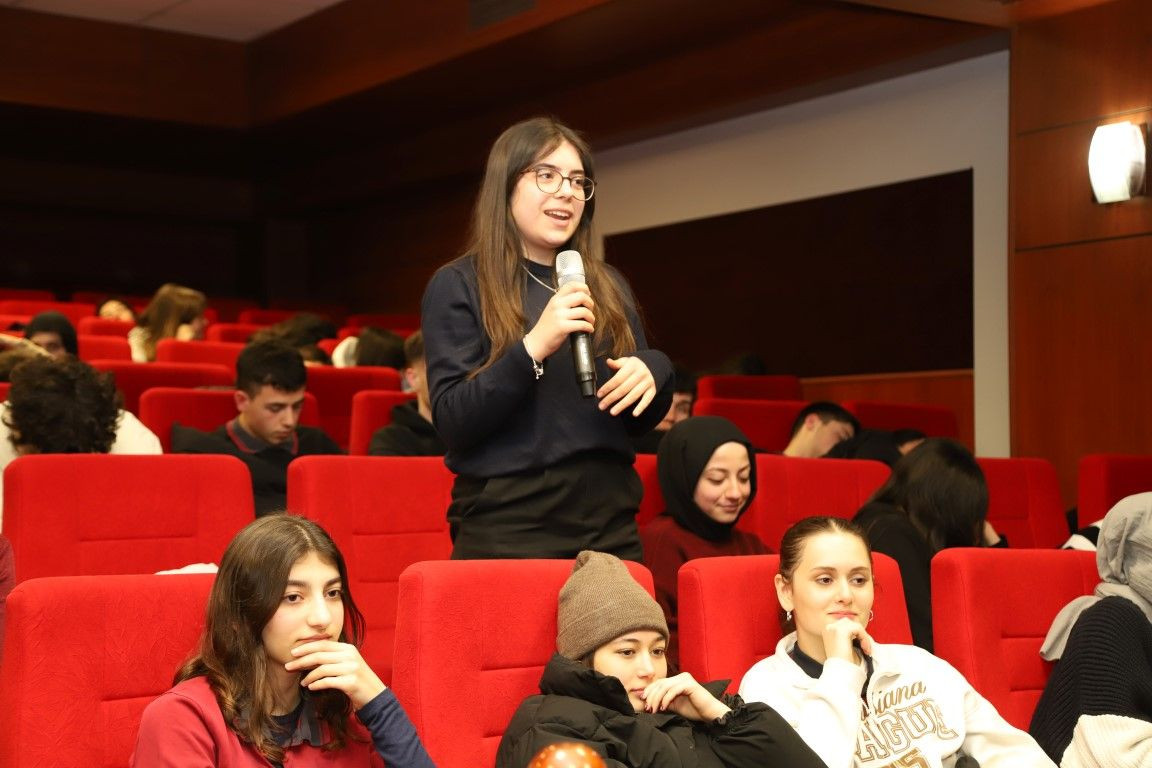 HENDEK BELEDİYESİNDEN GENÇLERİN KARİYER YOLCULUĞUNA BÜYÜK DESTEK - Sayfa 6