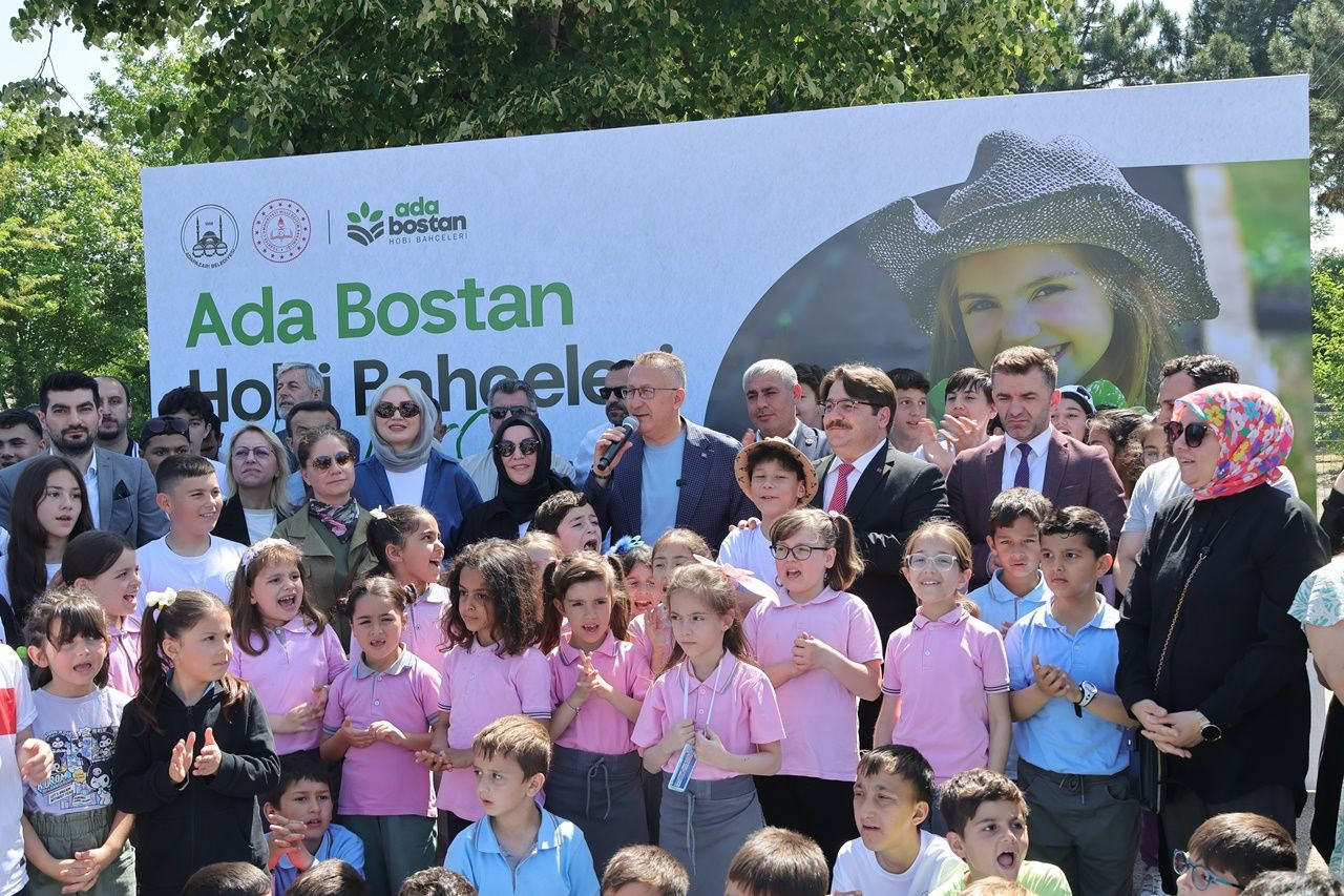 Ada Bostan Hobi Bahçeleri Coşkuyla Açıldı: Başkan Işıksu ile Çocuklar Toprakla Buluştu - Sayfa 4
