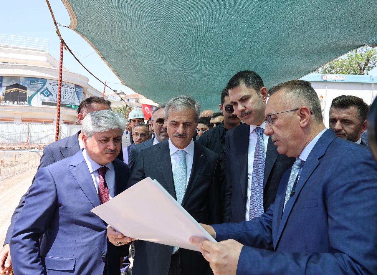Bakan Kurum’dan Ada Hayat ve Adapazarı Ticaret Müzesi’ne Ziyaret - Sayfa 1