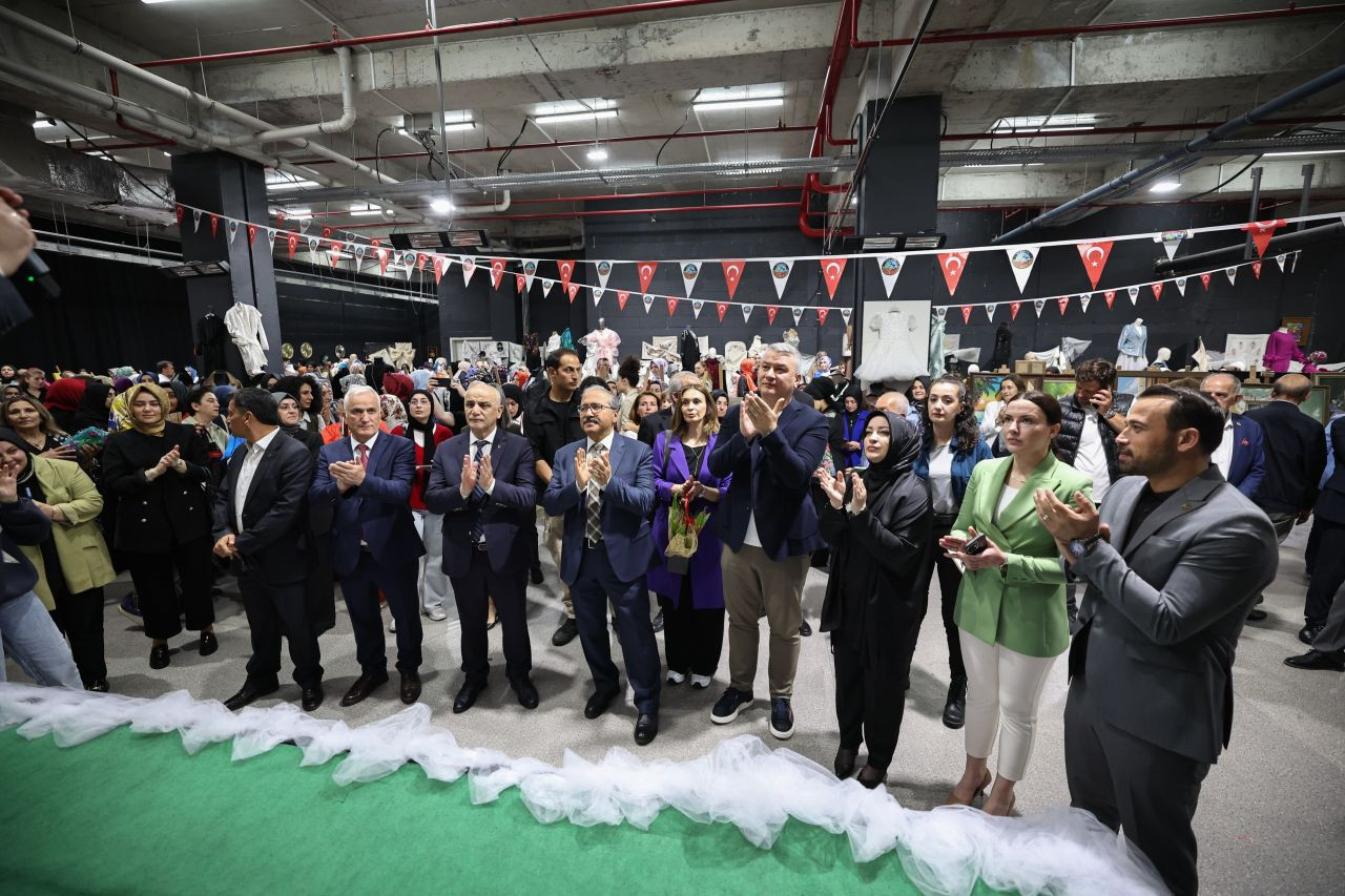 Serdivan Halk Eğitimi Merkezi Yıl Sonu Sergisi Ziyarete Açıldı - Sayfa 2
