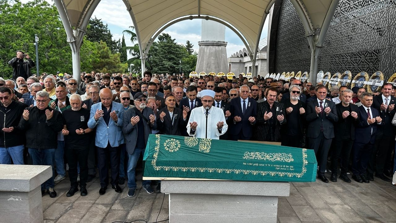 İlhan Şeşen son yolculuğuna uğurlandı - Sayfa 4