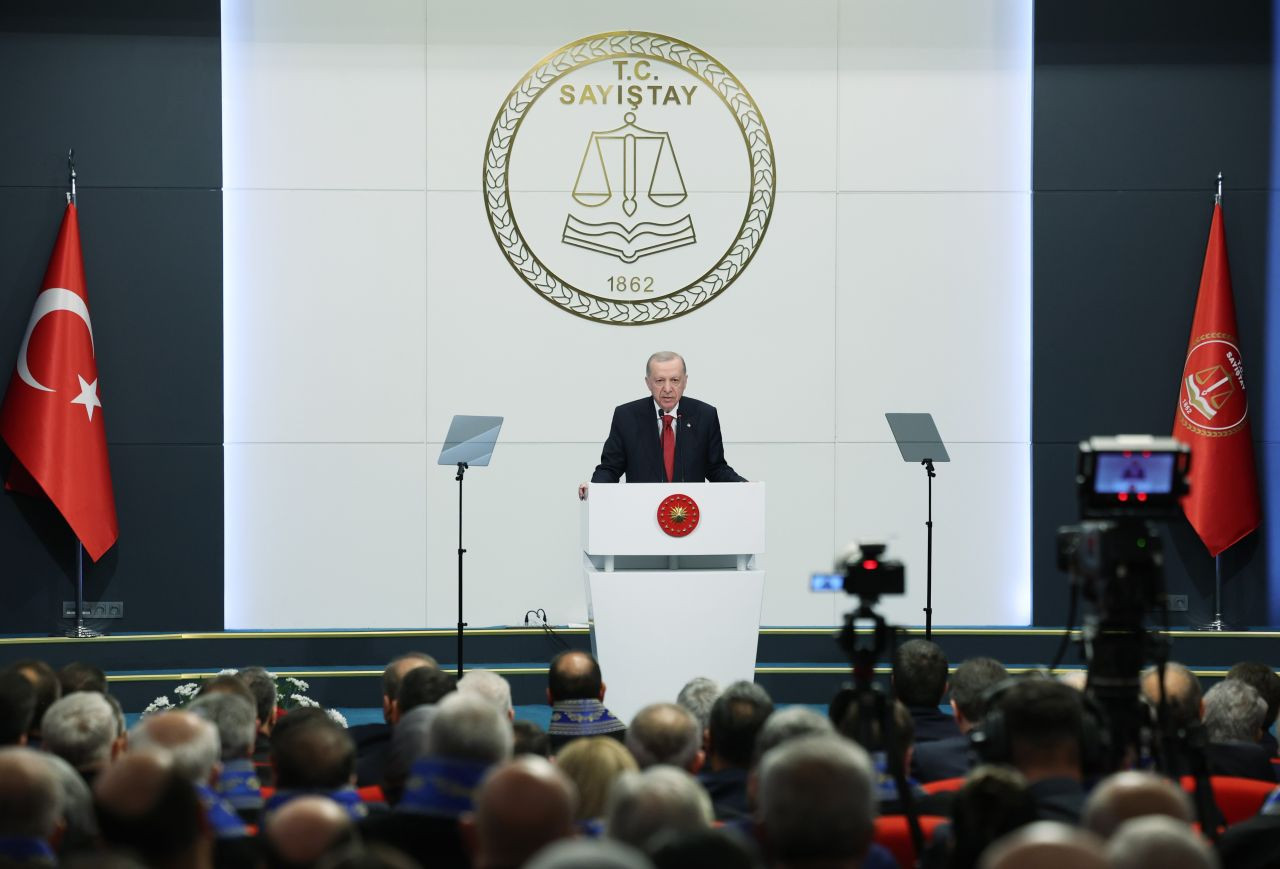 Erdoğan: "Bazılarını rahatsız etse de son tahkikatları olumlu buluyoruz. - Sayfa 3