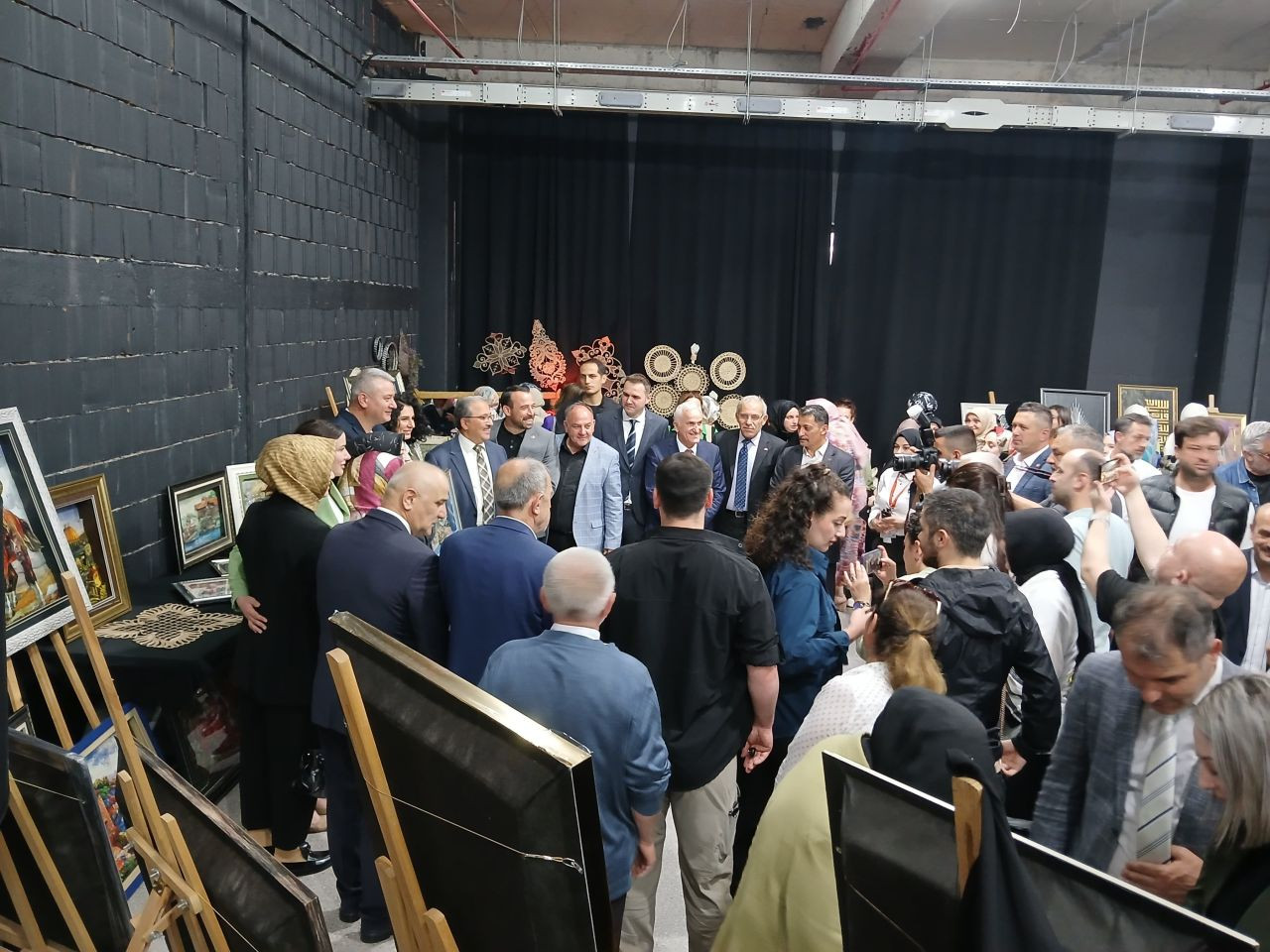 Serdivan Halk Eğitimi Merkezinden Muhteşem Yıl Sonu Sergisi - Sayfa 14