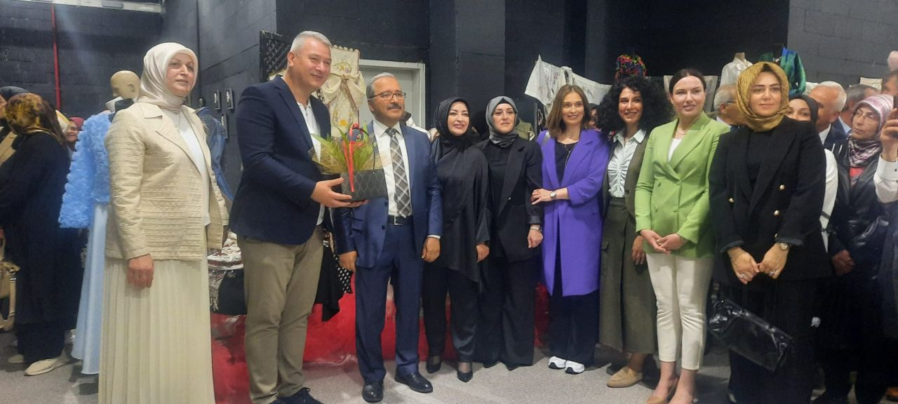 Serdivan Halk Eğitimi Merkezinden Muhteşem Yıl Sonu Sergisi - Sayfa 10