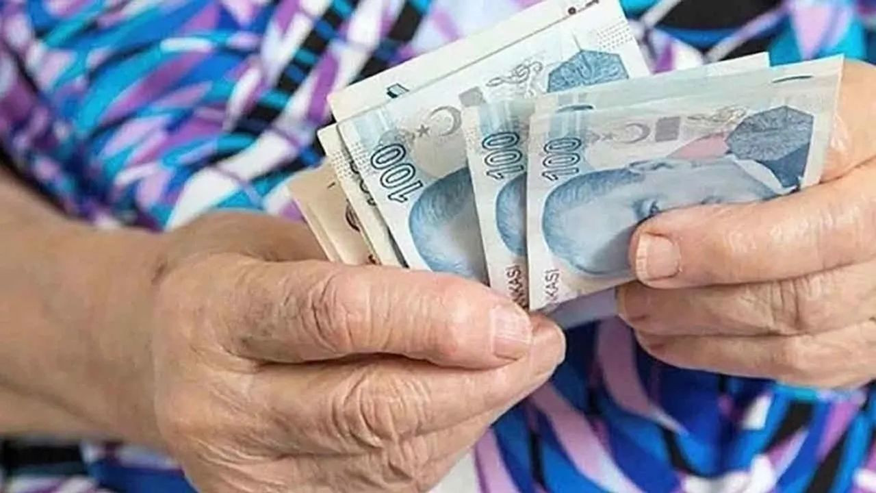 Bakan Işıkhan: "Emeklilerimizin bayram ikramiyesi ödemeleri 31 Mayıs ile 4 Haziran arasında yatırılacak" - Sayfa 3