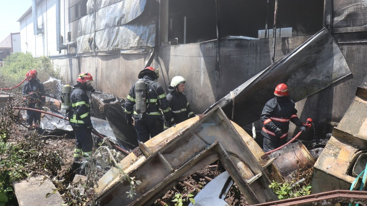 Kontrplak fabrikasında korkutan yangın - Sayfa 3
