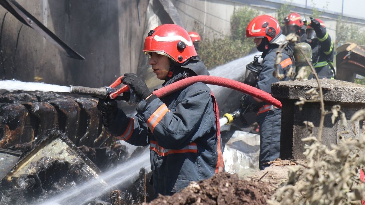 Kontrplak fabrikasında korkutan yangın - Sayfa 2