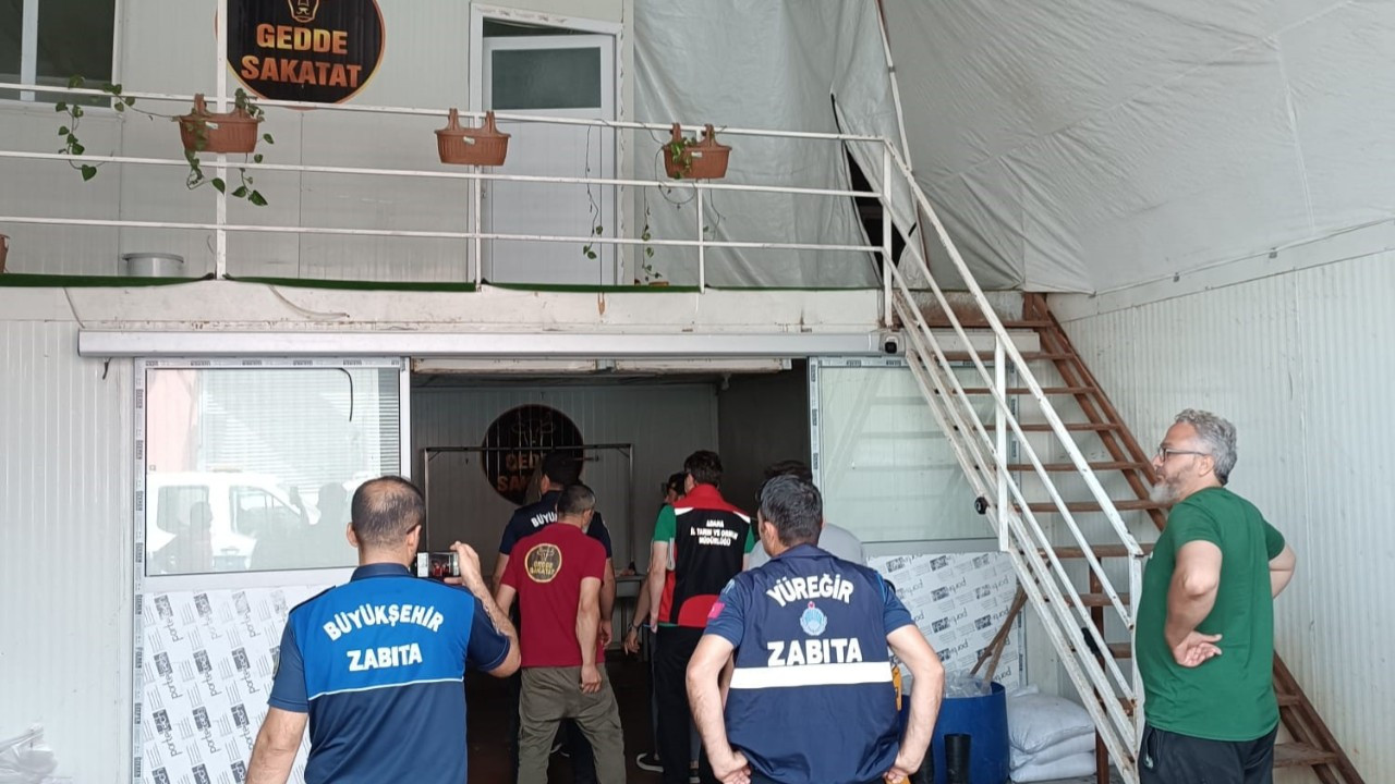Adana'da 2,5 ton at eti ele geçirildi