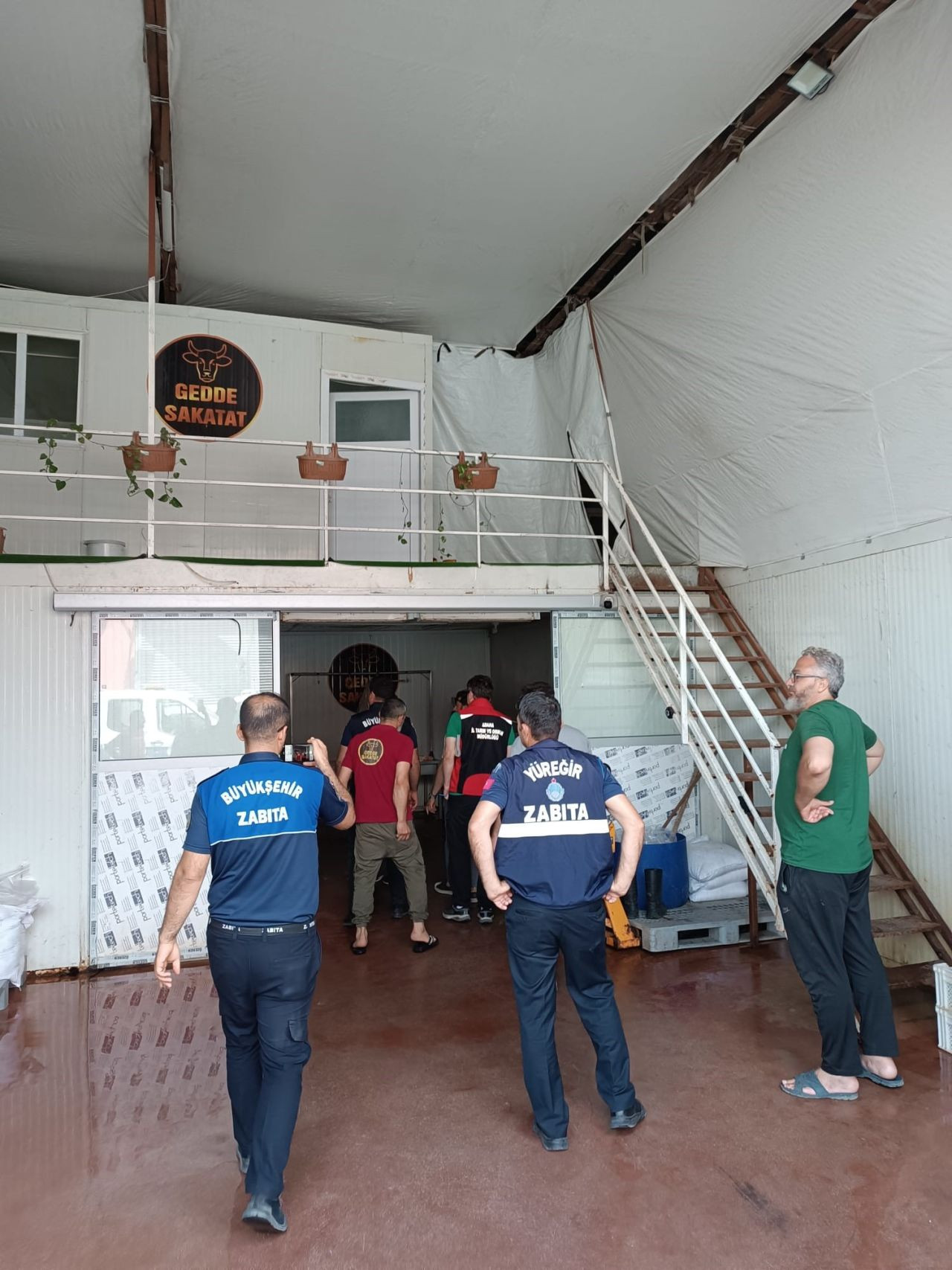 Adana'da 2,5 ton at eti ele geçirildi - Sayfa 1