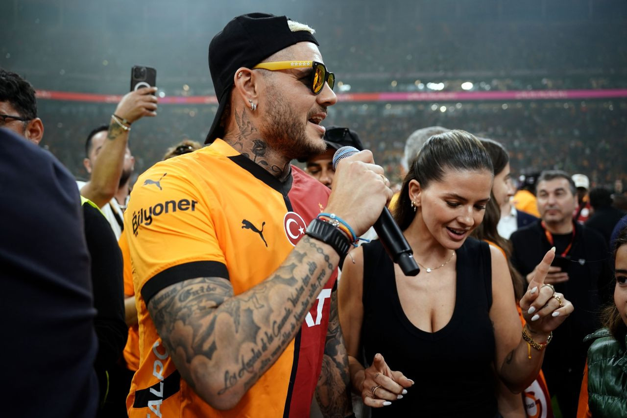 Galatasaray şampiyonluğu taraftarı önünde kutladı - Sayfa 10