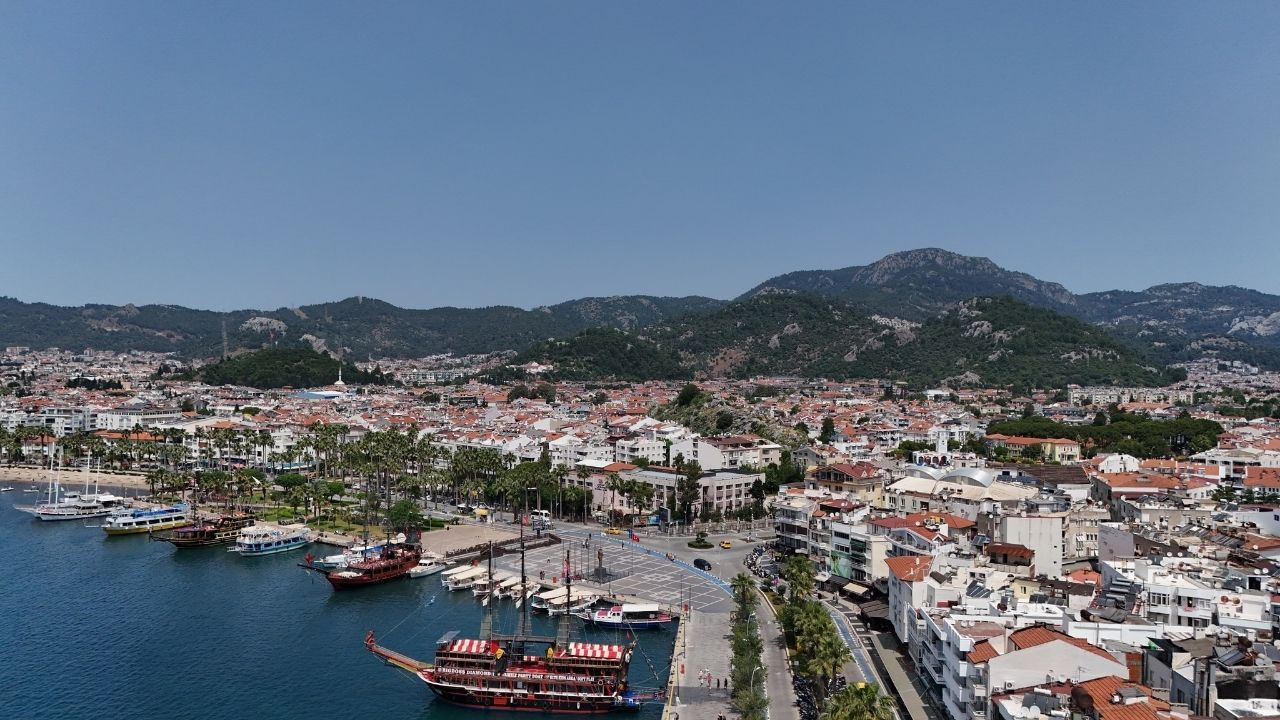 Depremin merkez üssü Marmaris’te hayat normale döndü - Sayfa 3