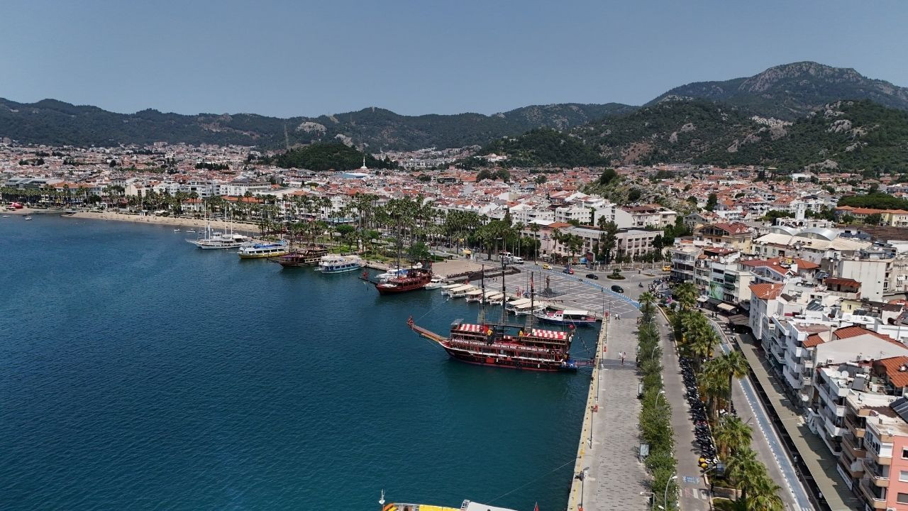 Depremin merkez üssü Marmaris’te hayat normale döndü - Sayfa 1