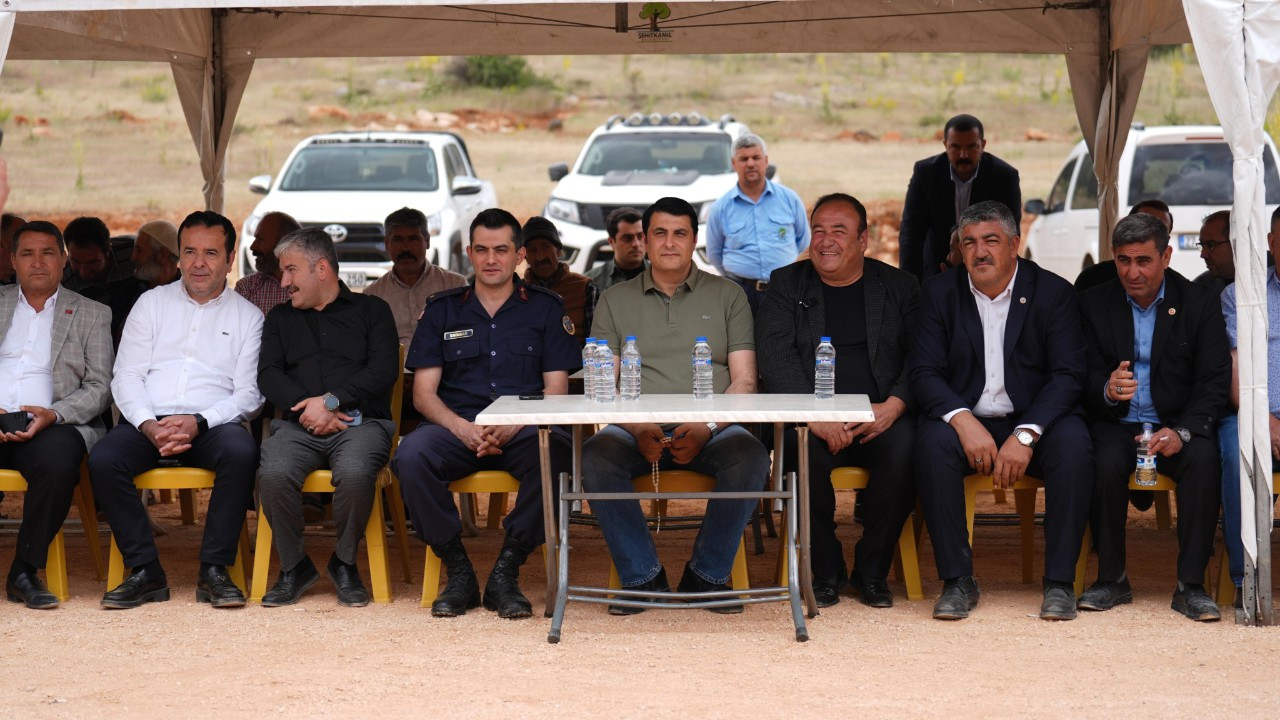 Öğümsöğüt’e futbol sahası
