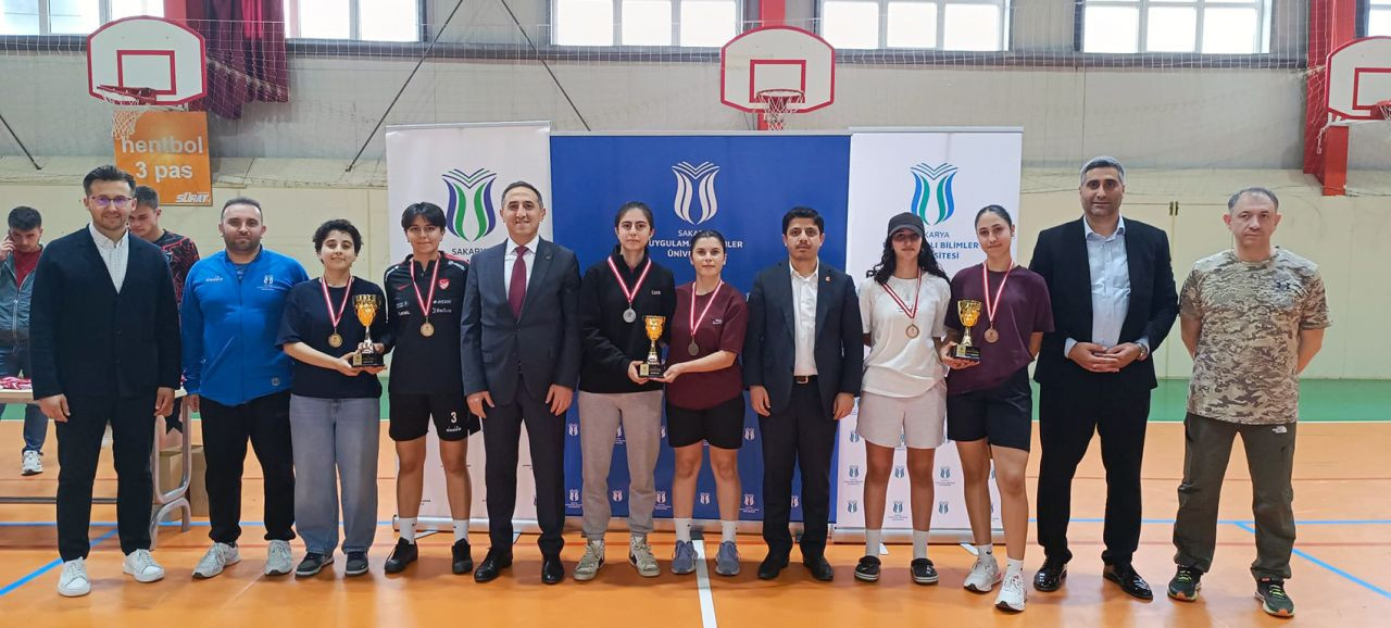Futsal turnuvasında şampiyonlar ödüllerini aldı - Sayfa 4