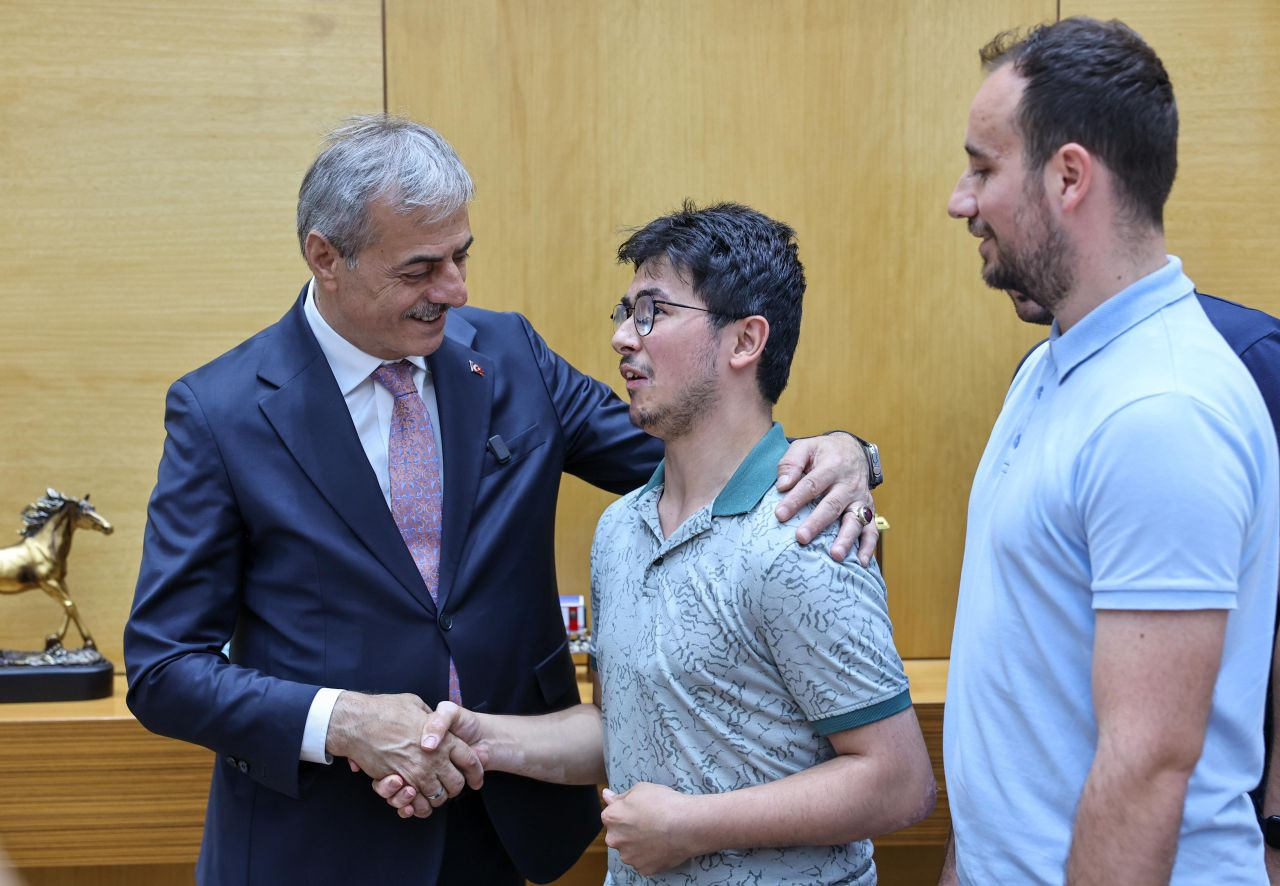 Büyükşehir’in geleneği bu bayram da bozulmadı - Sayfa 1