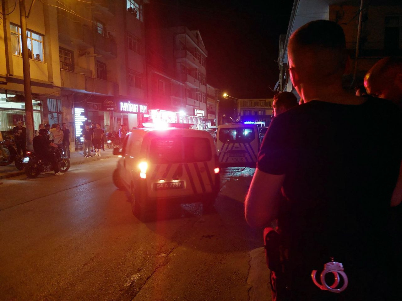 Bayrama bıçaklı tartışmayla girdiler: 2 gözaltı - Sayfa 3