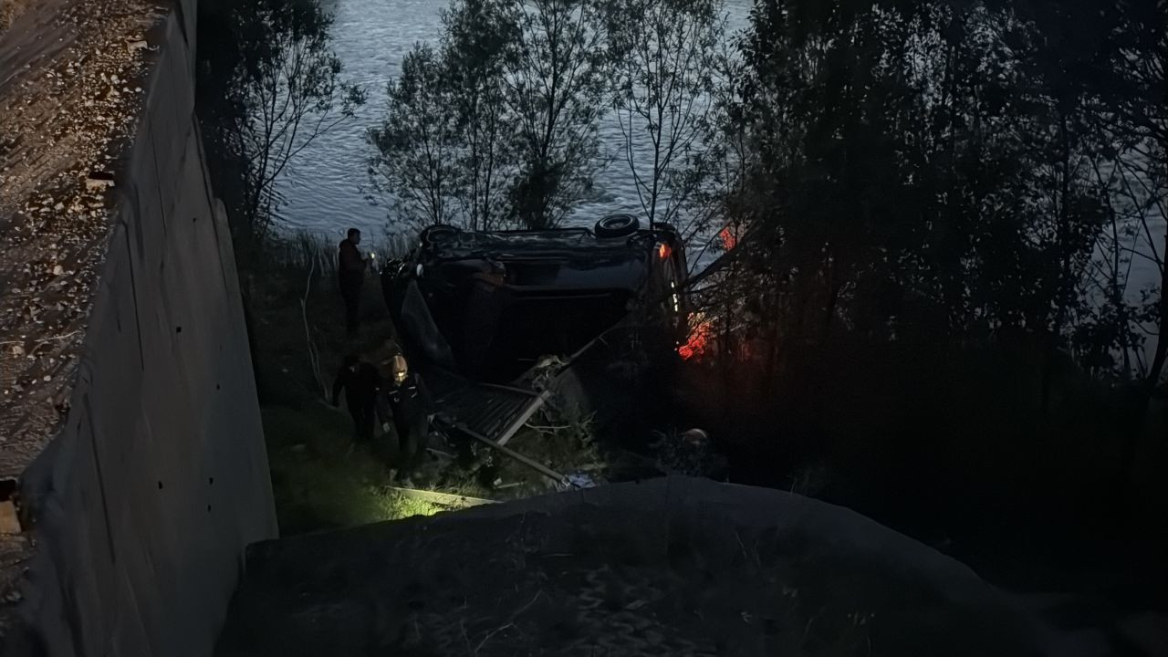 Yoldan çıkan minibüs Kızılırmak’a uçtu, 4 yaralı - Sayfa 1