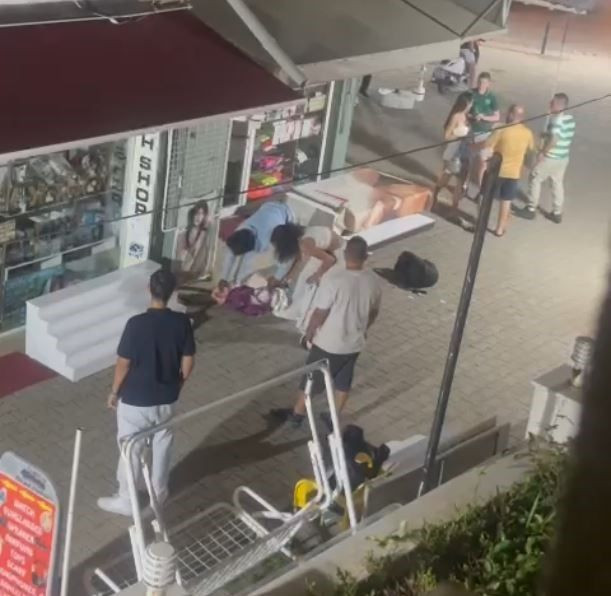 İngiliz turist kadınlar Marmaris'i birbirine kattı - Sayfa 1